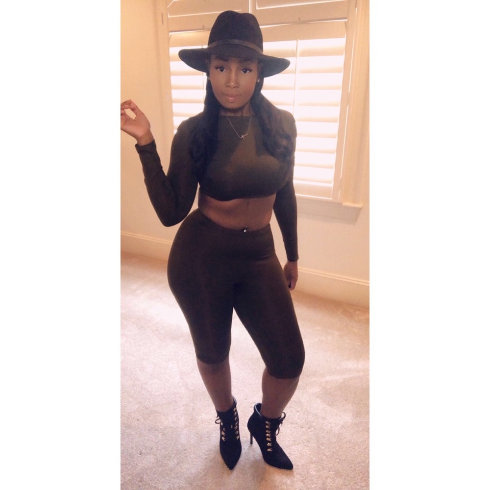Olive Green Long Sleeve Crop Top & Shorts Set